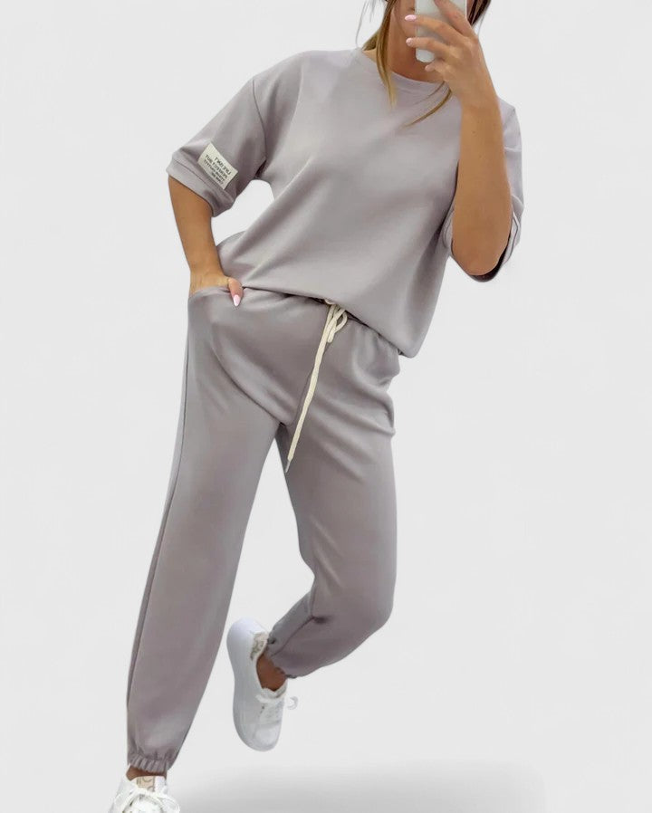 STACY | COMFORTABLE TWO-PIECE SET