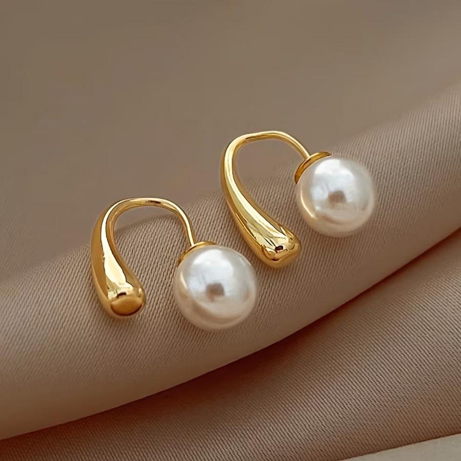 LOUISA | MINIMALIST ARC PEARL EARRINGS