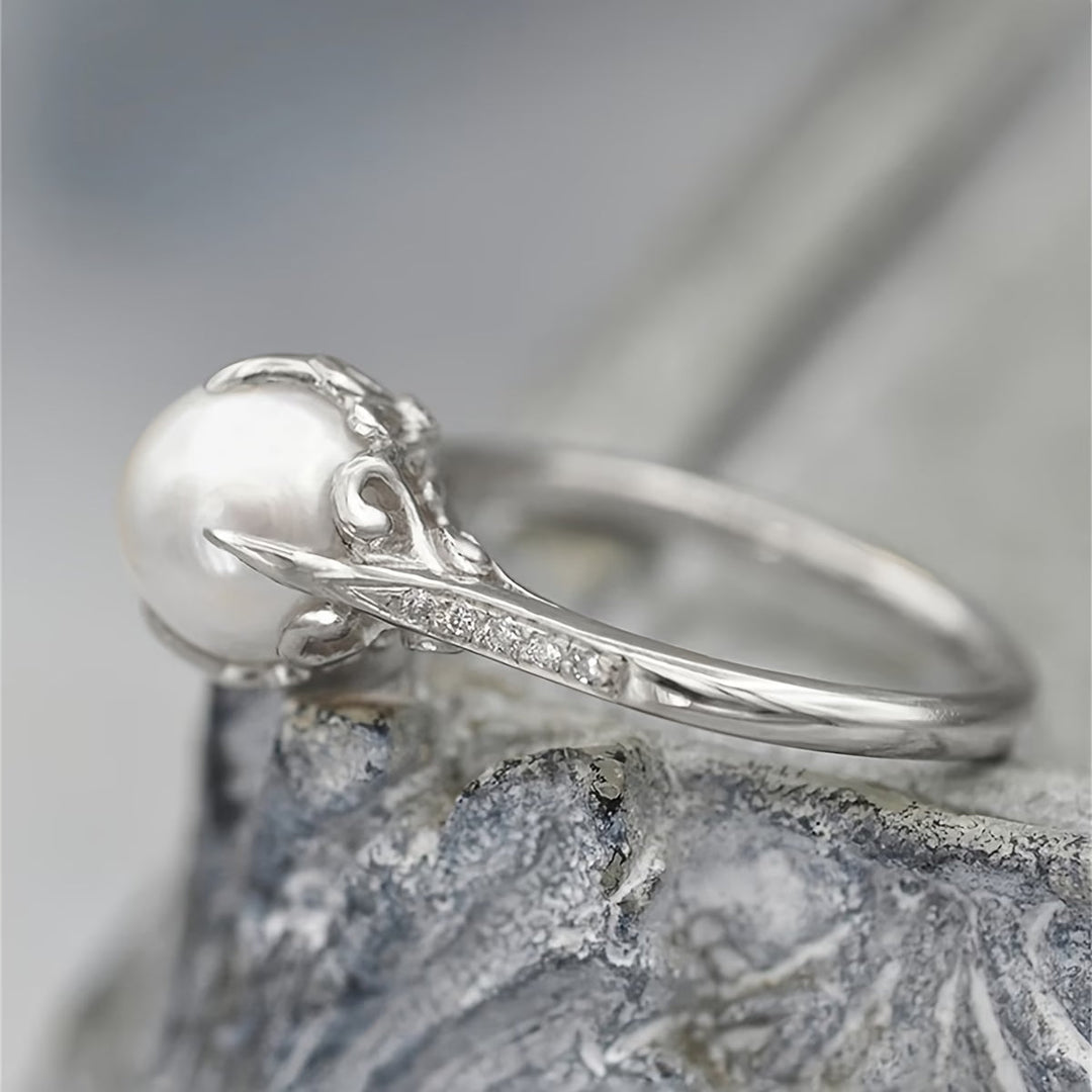 CRYSTELLA | DELICATE PEARL &amp; CRYSTAL RING