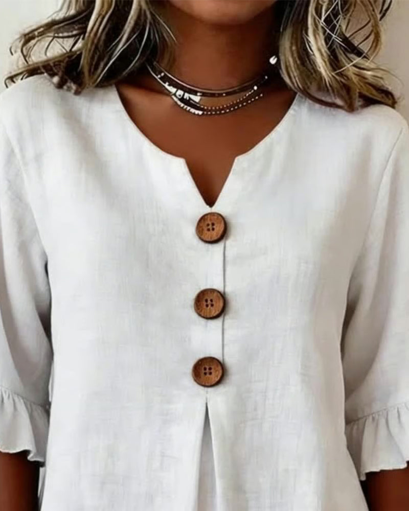 MADISON | V-NECK BLOUSE WITH WOODEN BUTTONS AND RUFFLE SLEEVES