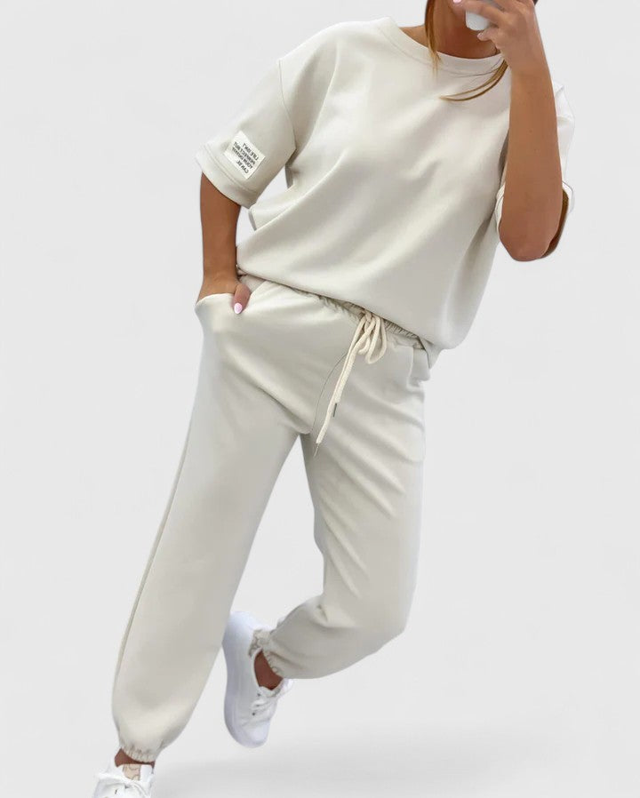 STACY | COMFORTABLE TWO-PIECE SET