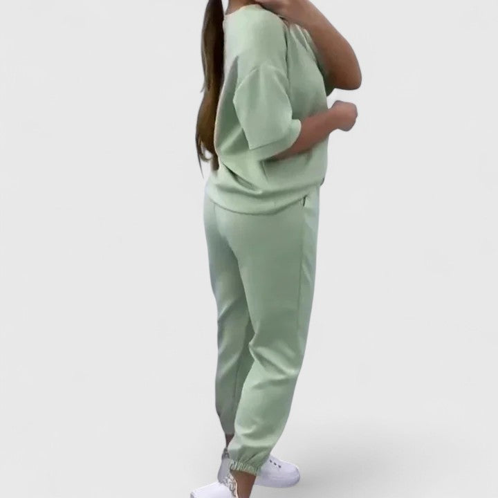 STACY | COMFORTABLE TWO-PIECE SET