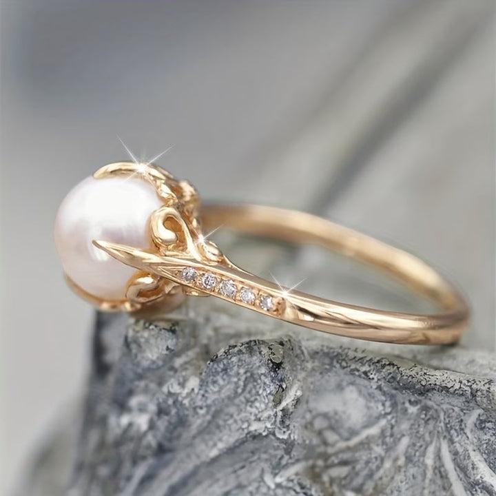 CRYSTELLA | DELICATE PEARL &amp; CRYSTAL RING