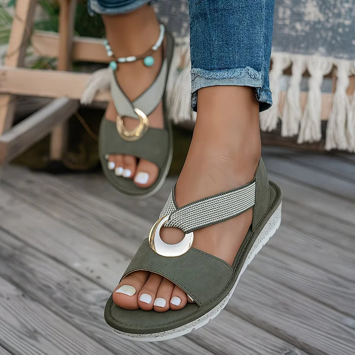 LENORA | FLAT SANDALS WITH METAL BUCKLE