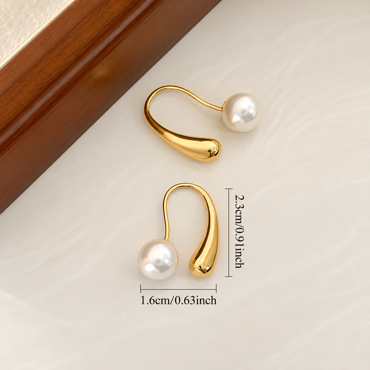 LOUISA | MINIMALIST ARC PEARL EARRINGS