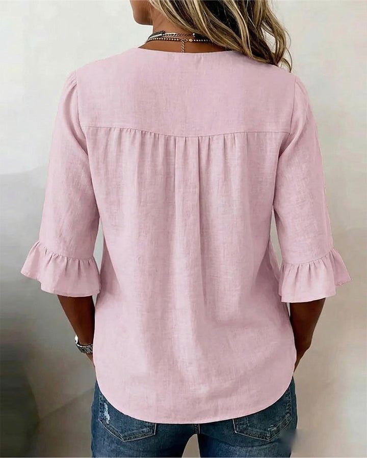 MADISON | V-NECK BLOUSE WITH WOODEN BUTTONS AND RUFFLE SLEEVES