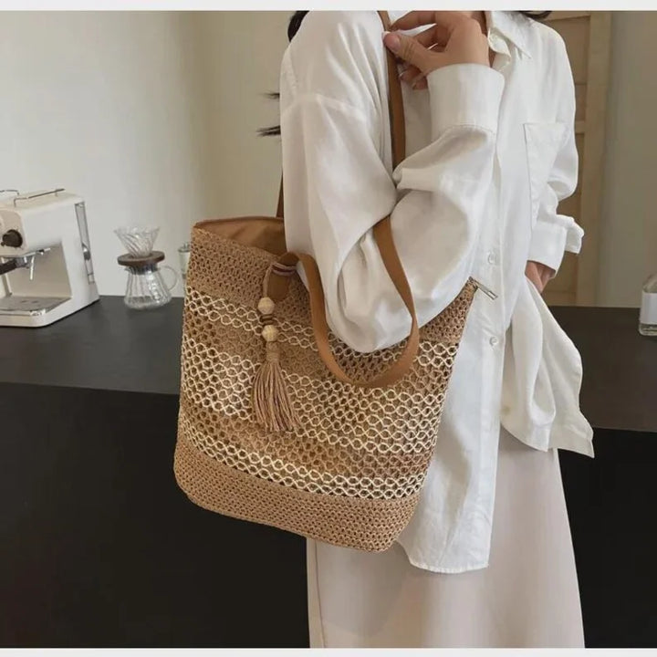 MIRA | BOHO TASSEL TOTE