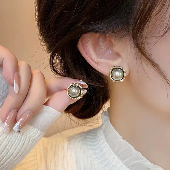 RAVENNA | LUXE GREY PEARL STUD EARRINGS