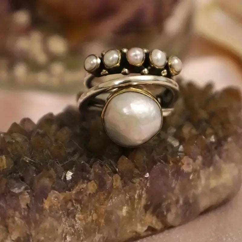 KIRRA | LAYERED PEARL RINGS SET