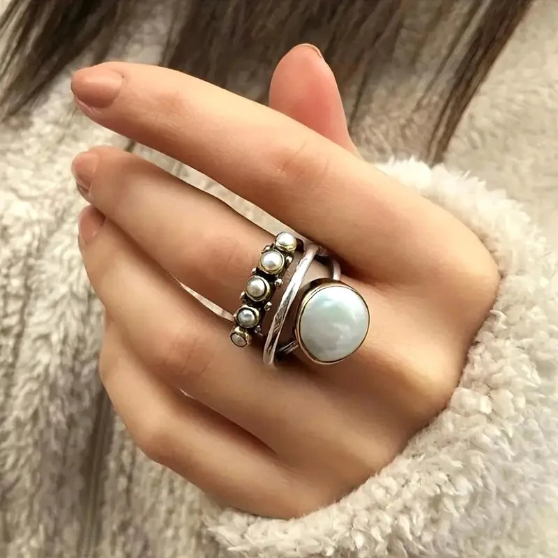 KIRRA | LAYERED PEARL RINGS SET