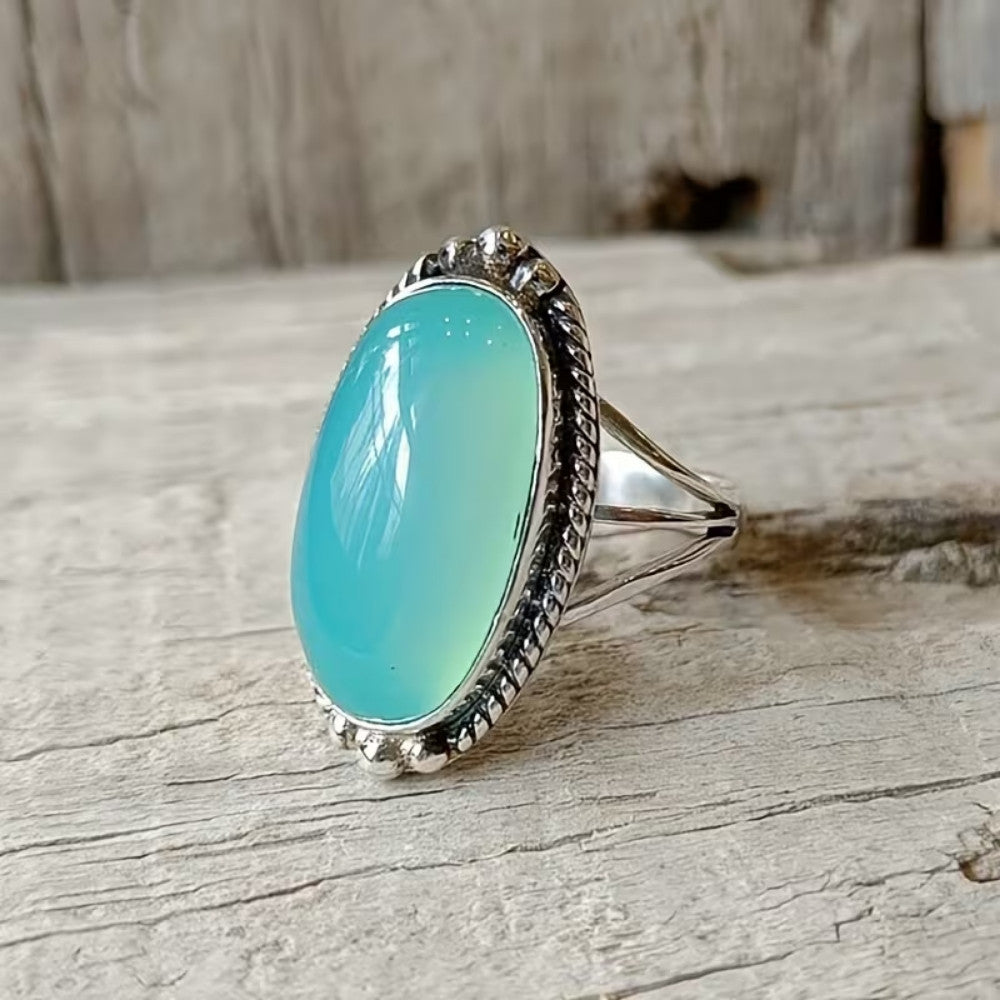 AUBREY | VINTAGE STERLING SILVER TURQUOISE STATEMENT RING