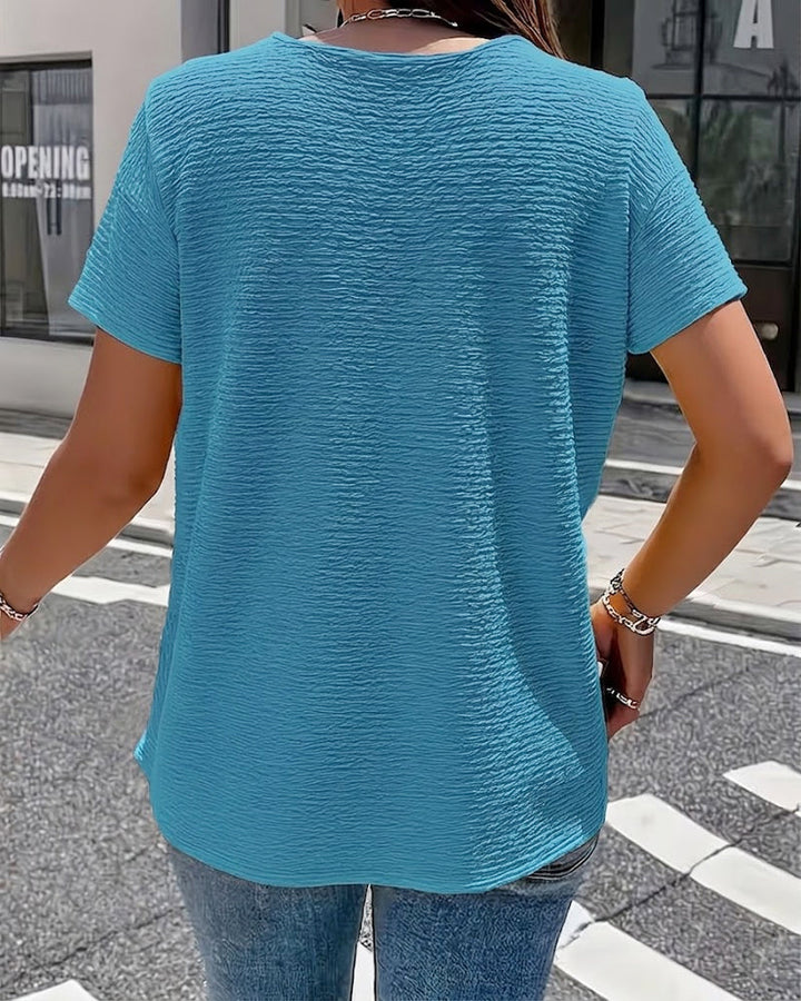 OLIVIA | PETER PAN COLLAR BUTTON T-SHIRT