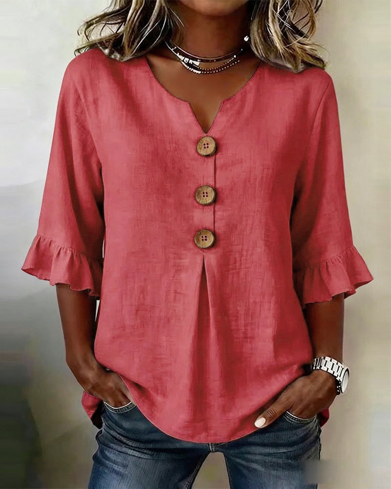 MADISON | V-NECK BLOUSE WITH WOODEN BUTTONS AND RUFFLE SLEEVES