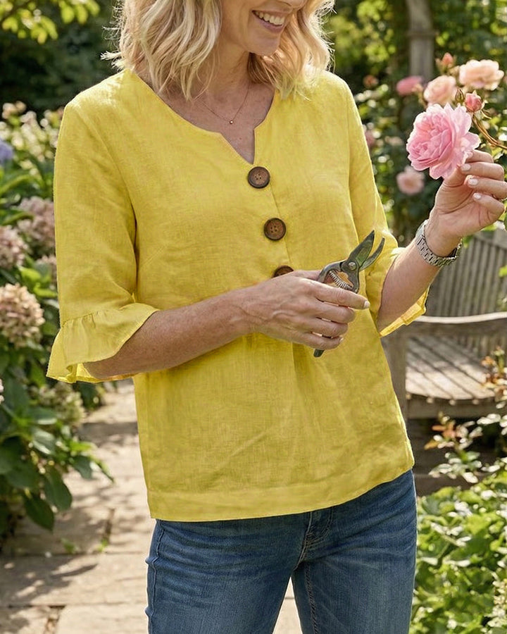 MADISON | V-NECK BLOUSE WITH WOODEN BUTTONS AND RUFFLE SLEEVES