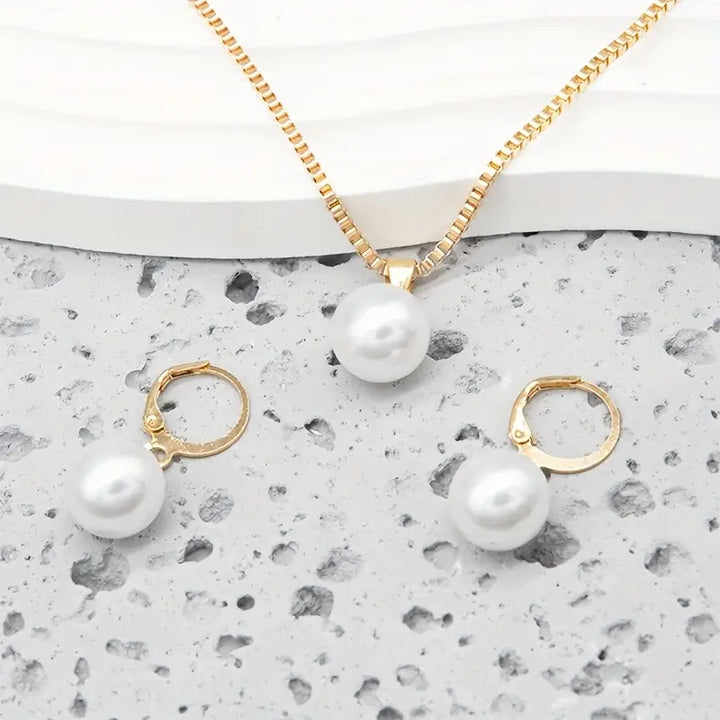 TAMSIN | GOLD PEARL PENDANT &amp; EARRING SET