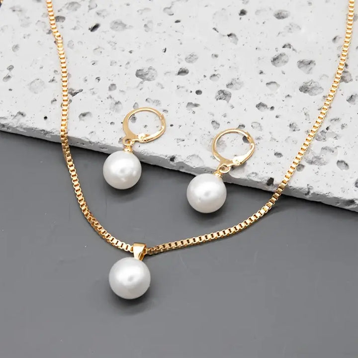 TAMSIN | GOLD PEARL PENDANT &amp; EARRING SET