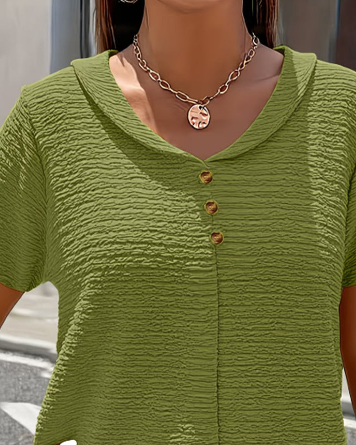OLIVIA | PETER PAN COLLAR BUTTON T-SHIRT