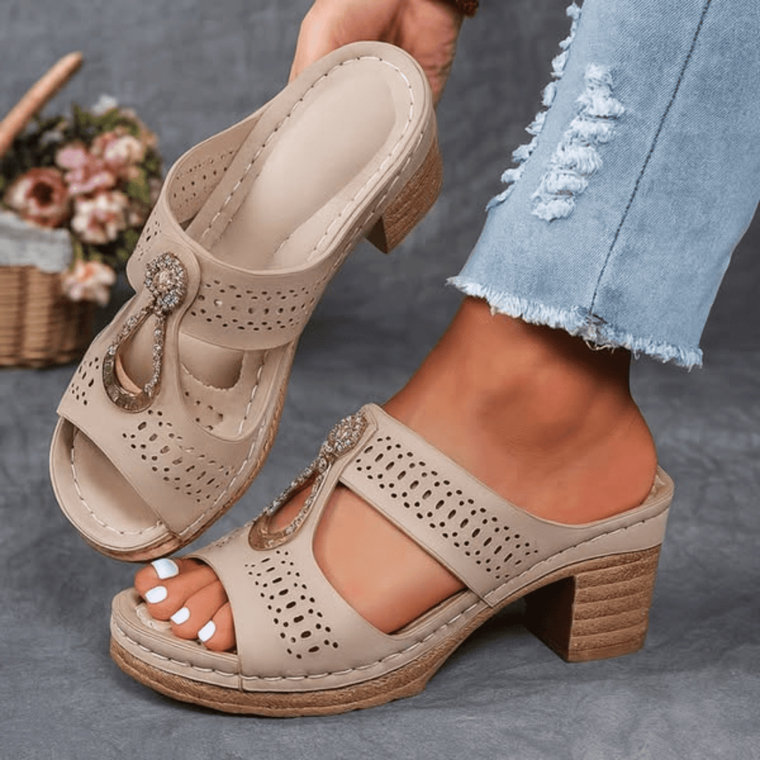 ROBERTA | CHIC AND COMFORTABLE ORTHOPEDIC SANDALS