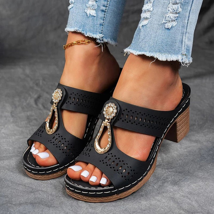 ROBERTA | CHIC AND COMFORTABLE ORTHOPEDIC SANDALS