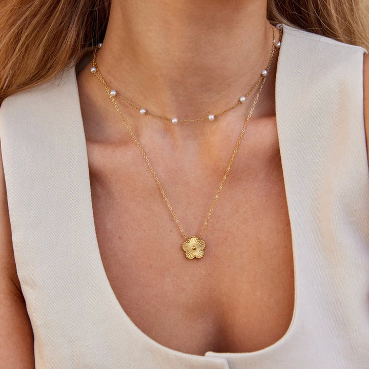 BRONTE | TIMELESS PEARL GOLD NECKLACE